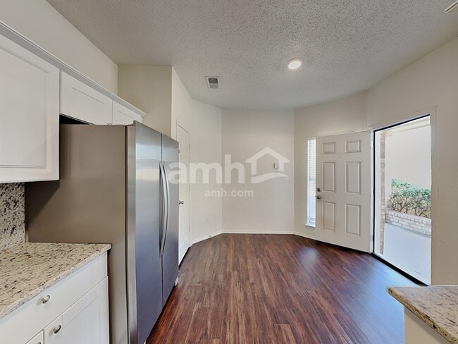 Photo - 4521 Mustang Dr