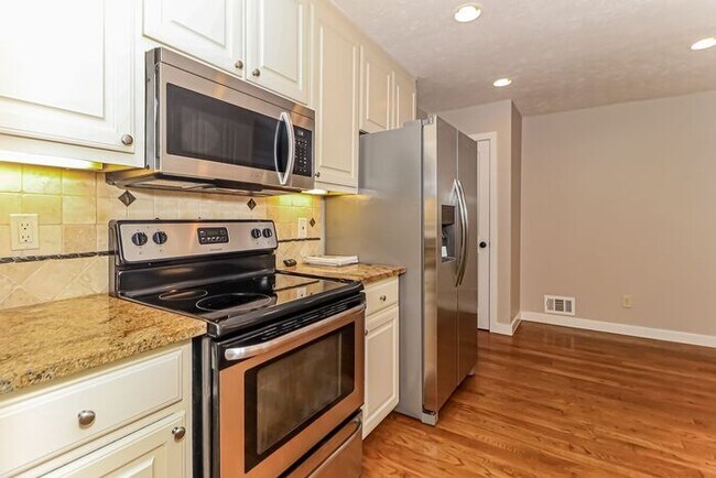 Photo - NEWLY RENOVATED, Fenced Yard!