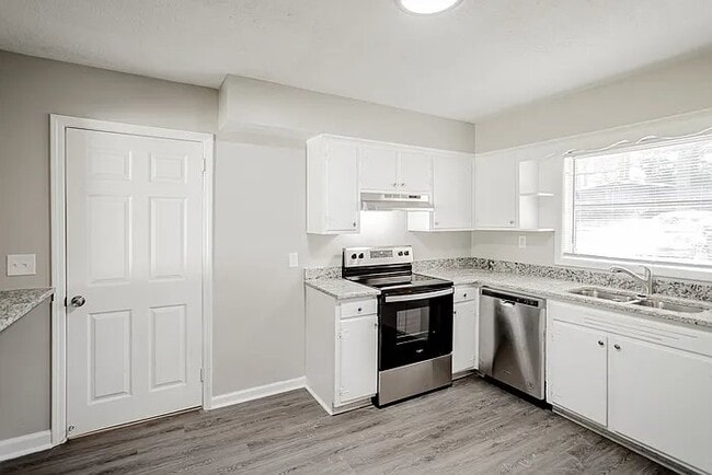 Photo - 3225 Mustang Dr