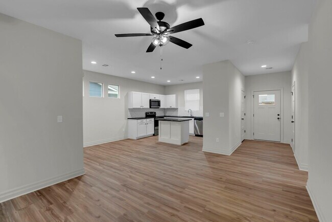 1903 Sutton Ct