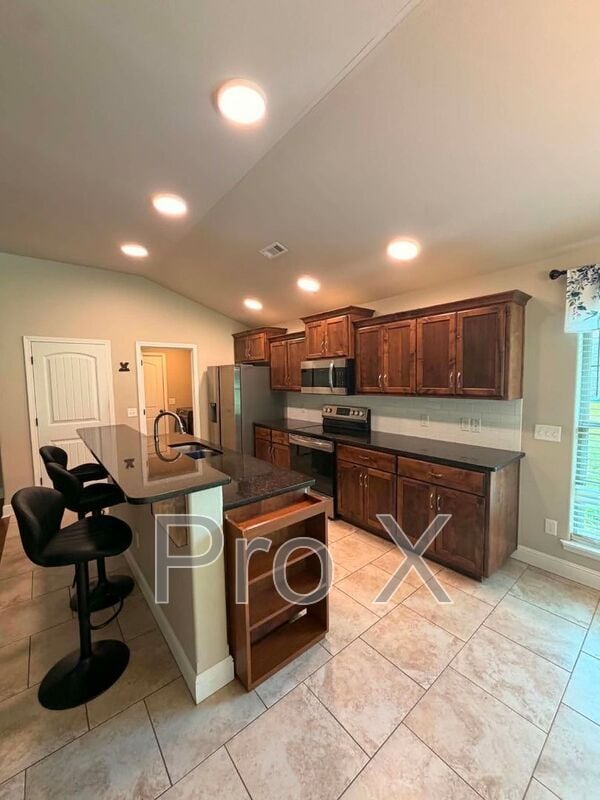 Photo - 1104 Lakeview Dr.