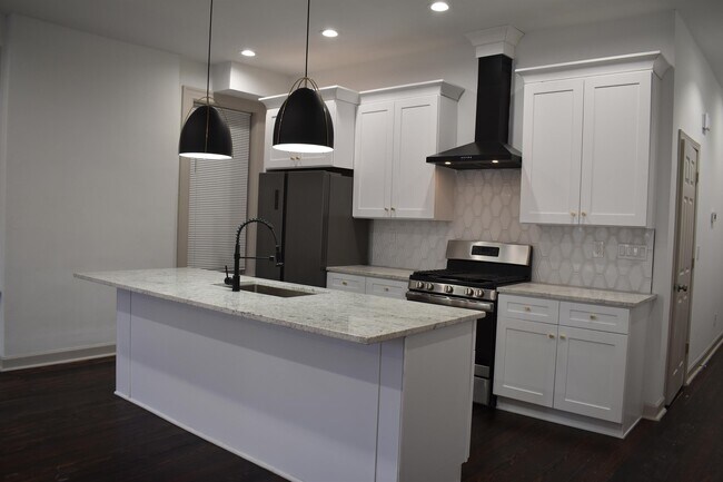 Photo - 3850 Juniata St Unit 3850