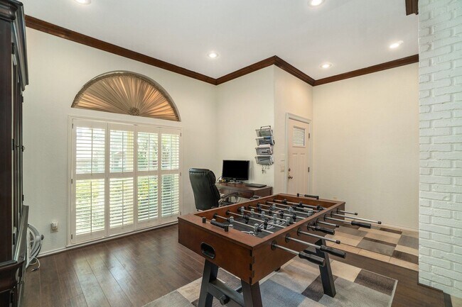 Photo - Beautifully Crafted Corner Lot 4-3-2 in Pl...