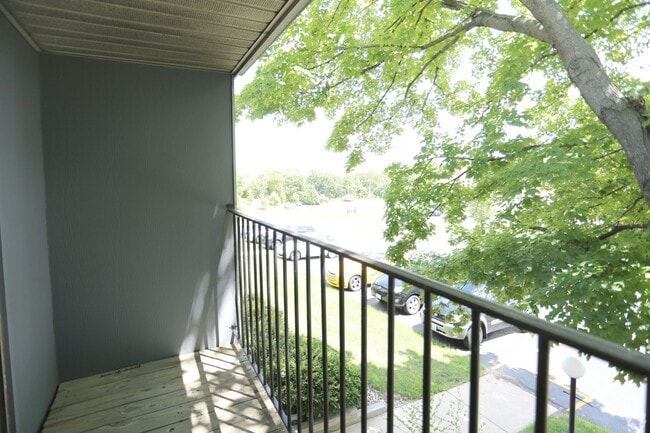 Photo - Willow Knolls Apartments