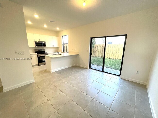 Photo - 23079 SW 129th Ave