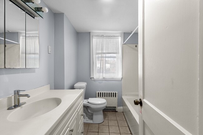 Photo - 152 Winchester St Unidad A