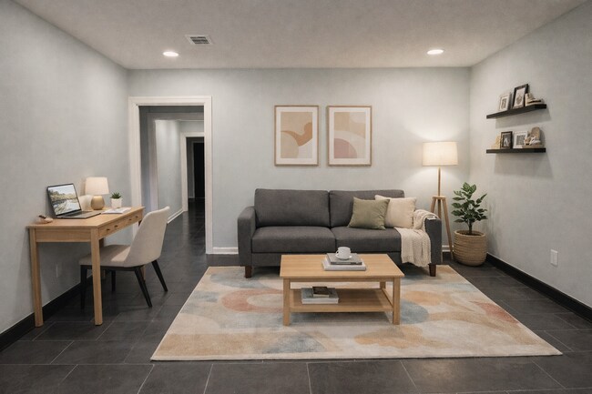 Photo - 785 Dallas St