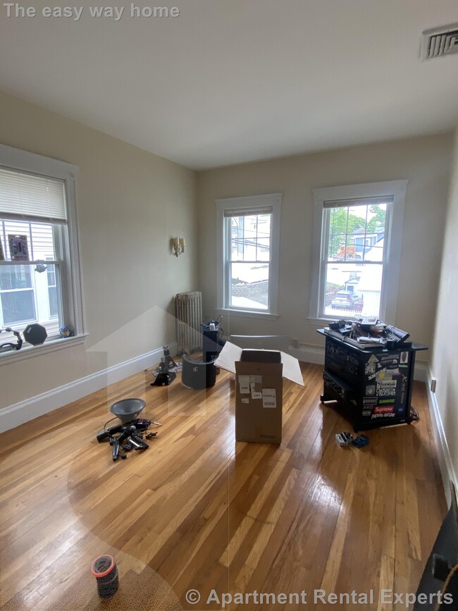 30 Lawrence St Unit 2