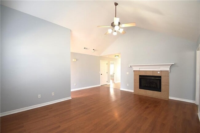 Photo - 904 SW Natchez Ct