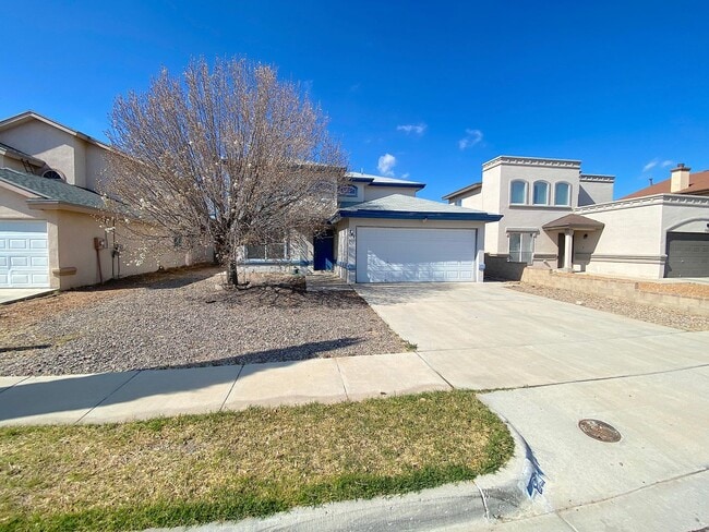Building Photo - West El Paso 5bed Refrig A/C Home
