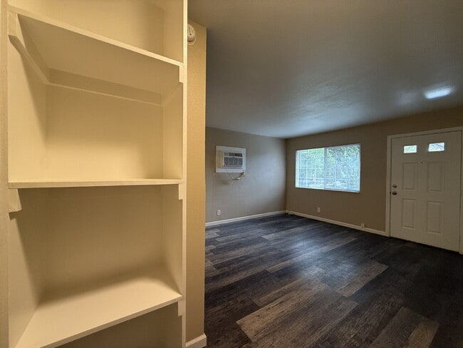 Photo - Cozy 1 bed 1 bath apartment Unit 4