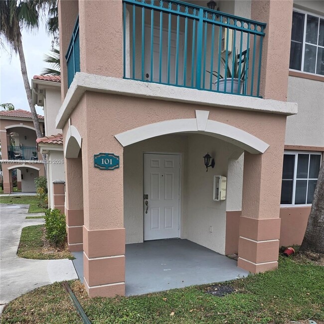 Building Photo - 2930 SE 13th Ave Unit 101-52