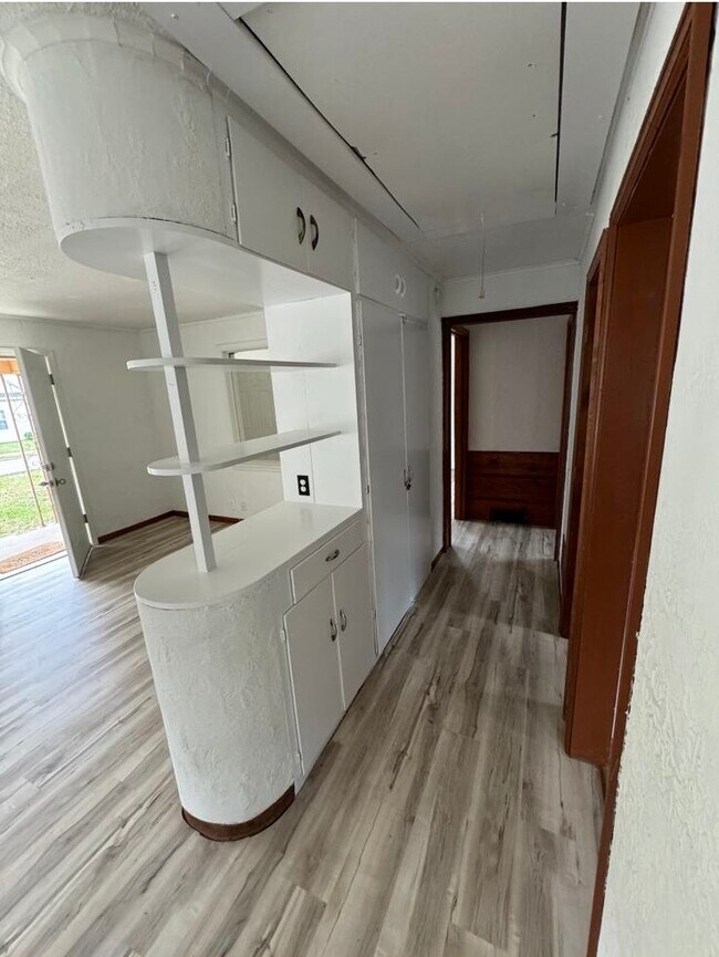 Photo - 647 S Nettleton Ave