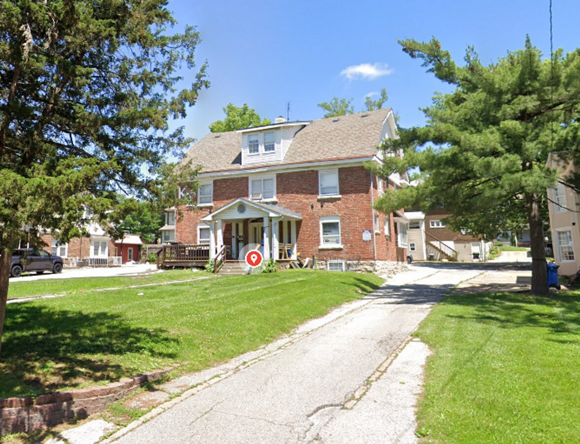 12 Bedroom East Campus Fraternity/Sorrority House! - 12 Bedroom East Campus Fraternity/Sorrority House!