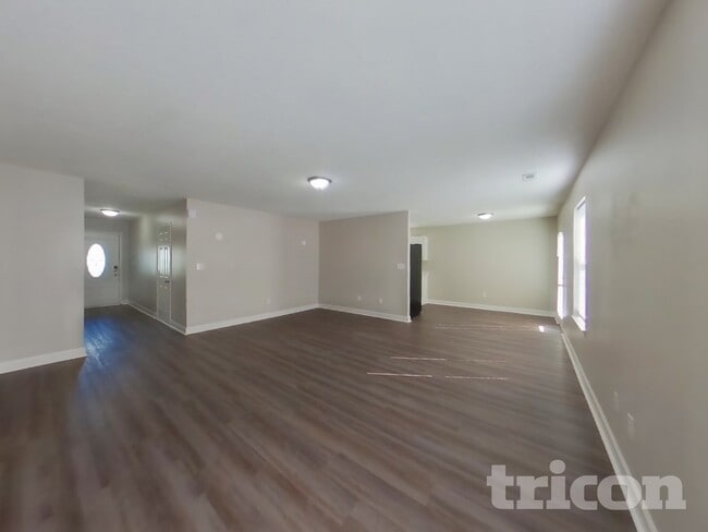 Photo - 177 Broadmoor Bend