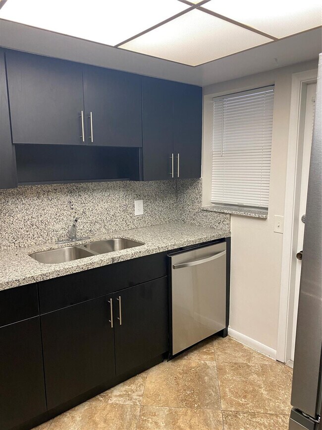 Photo - 2481 SW 82nd Ave Unit 101