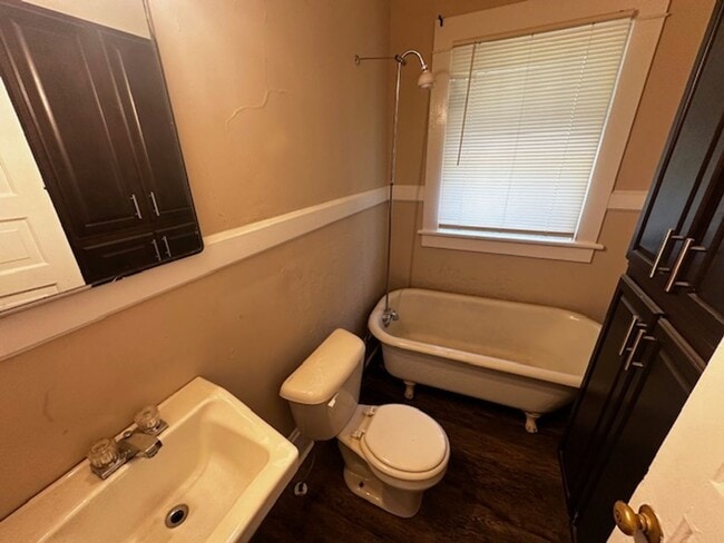 Photo - 610 Marigold St