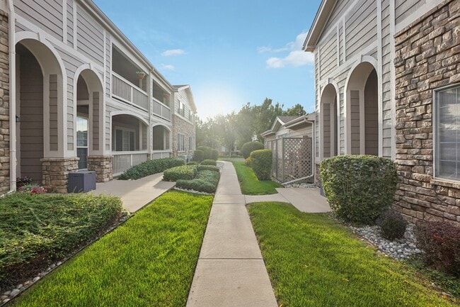 Photo - 4271 S Blackhawk Cir Unit 2C