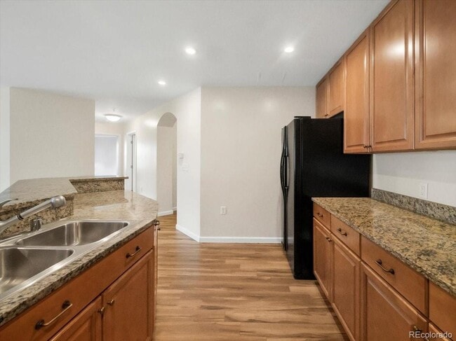 Building Photo - 975 N Lincoln St Unit 5E Rental