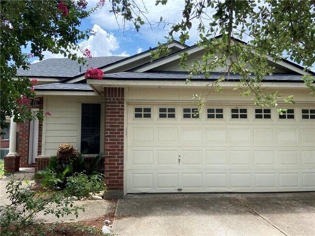 Photo - 1257 Pine Portage Loop