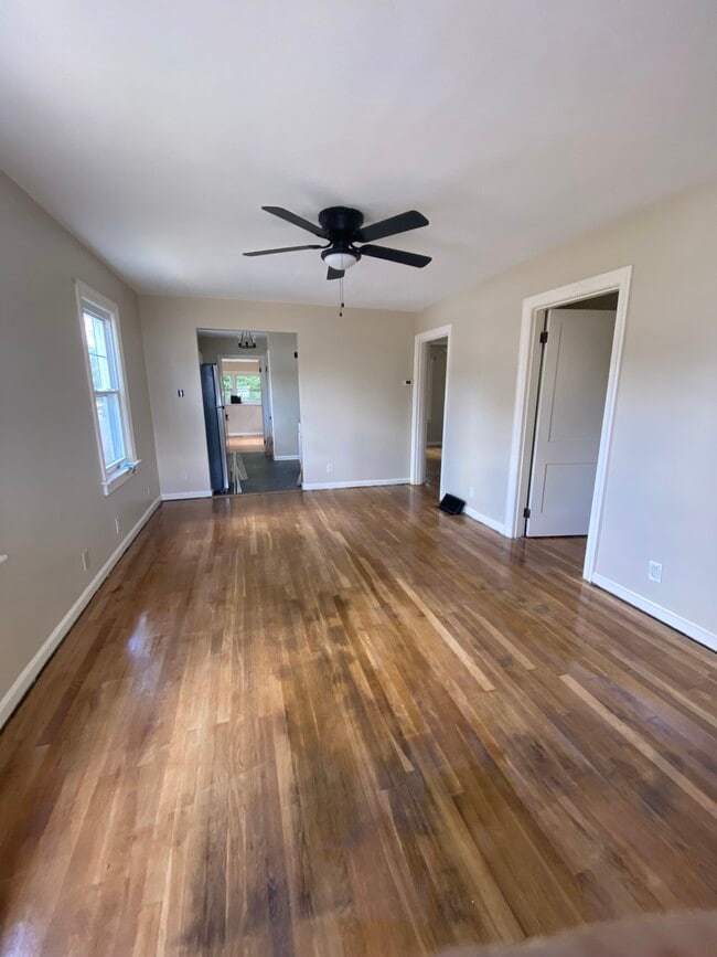 Photo - 5256 Warren Ave