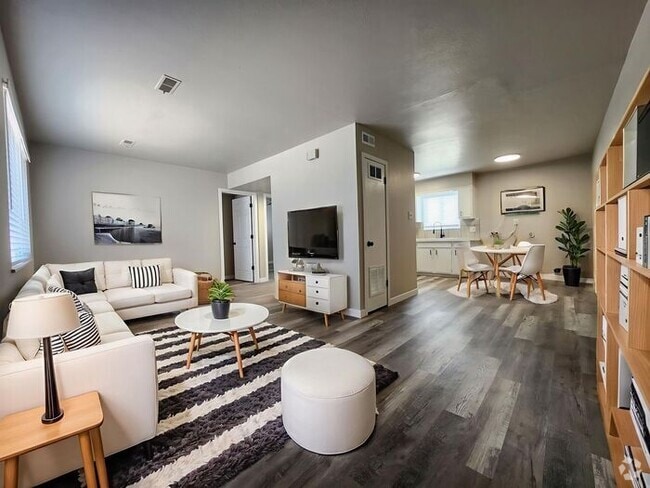 Building Photo - Remodeled 2-Bedroom | 1-Bathroom Upper-Lev... Rental