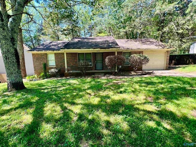 Building Photo - Freshly remodeled.