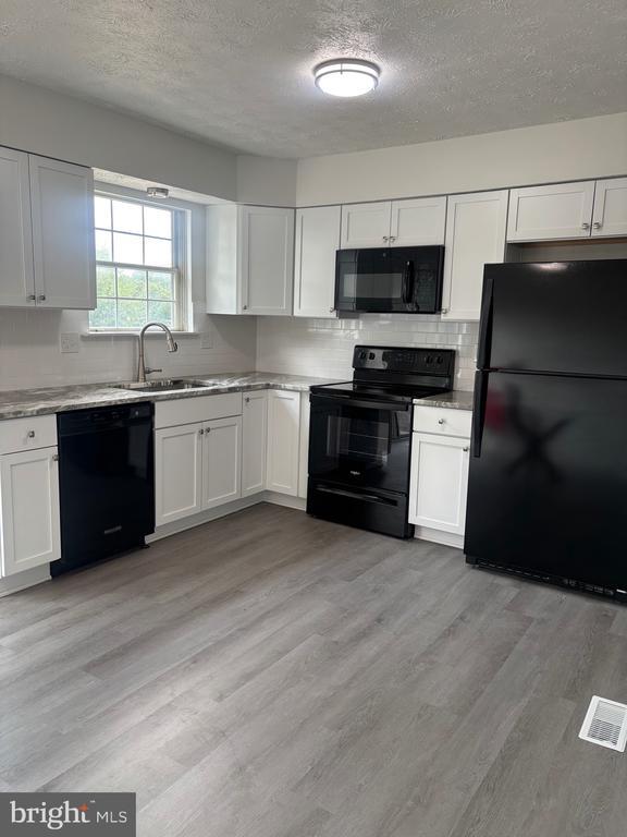 Photo - 838 Insley Cir