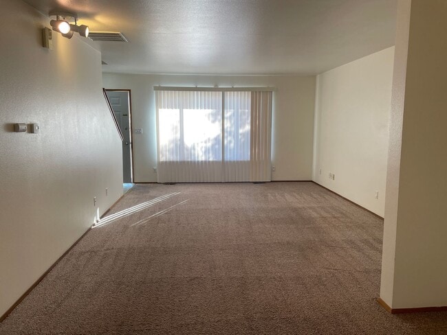 1322 W Lakeside Dr Unit 1322 Lakeside Drive