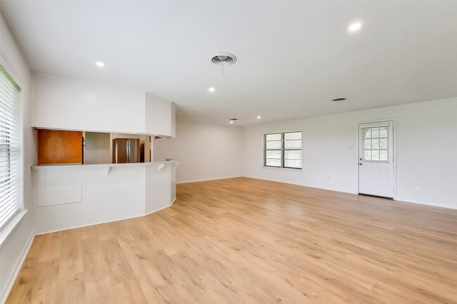 Building Photo - 3605 Longherridge Dr Rental