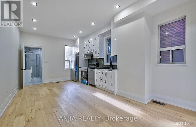 Photo - 36 Gough Ave
