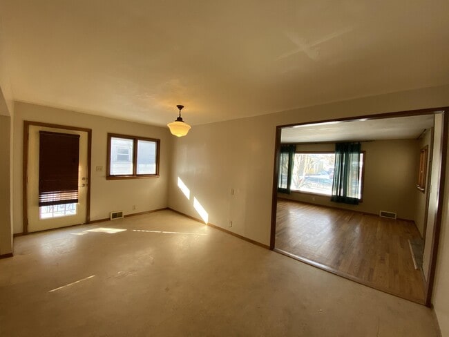 Photo - 710 S 3rd Ave