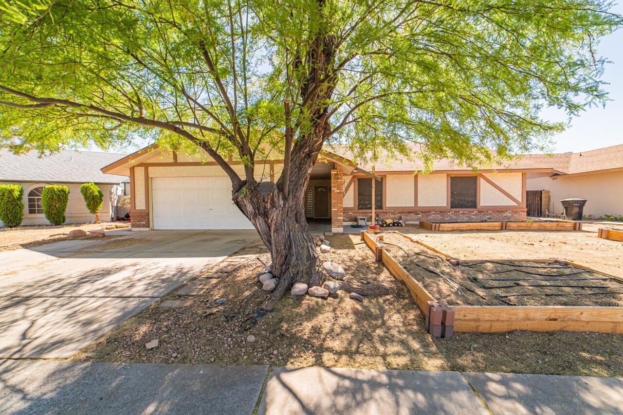 Photo - 828 N Quail Cir