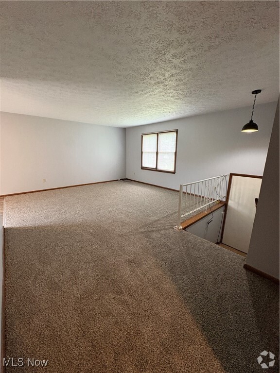 Building Photo - 13639 N Main St Rental