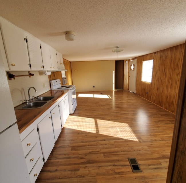 Photo - 70 Buttercup Dr