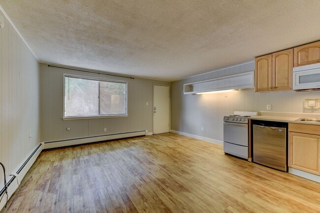 Building Photo - 774 19th St Unit 3