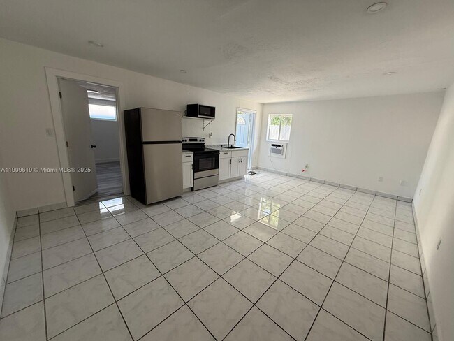 Photo - 6931 SW 24th Ct