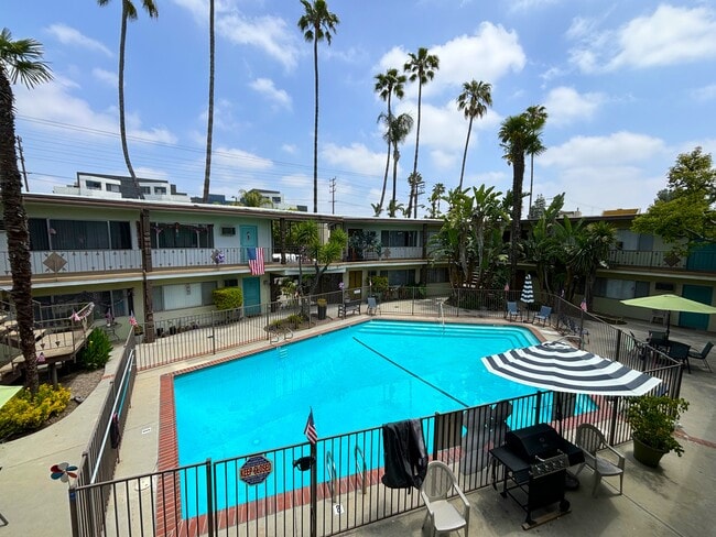 Tahitian Village Apartments