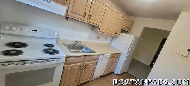 Photo - 1 Brattle Dr Unit 12