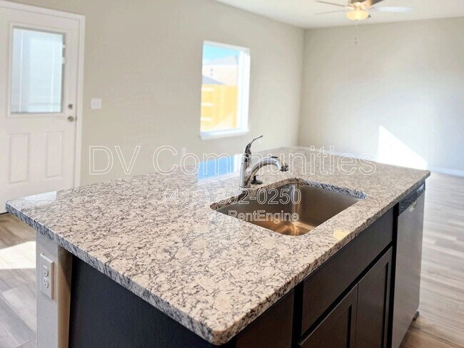 Photo - 1712 Amaranth Ln