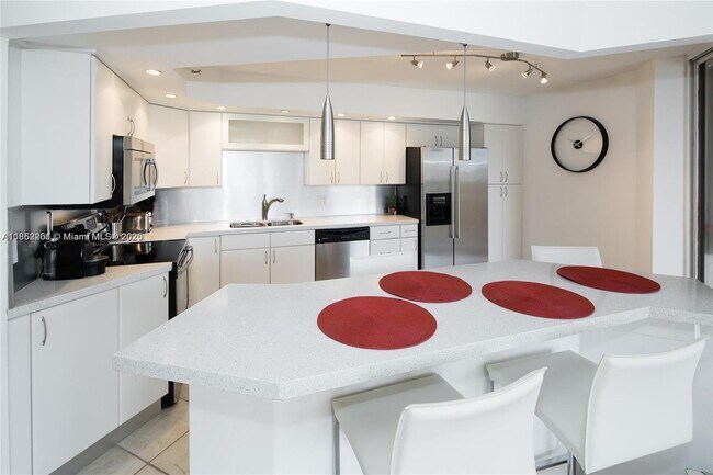 Building Photo - 15645 Collins Ave Unit 601 Rental