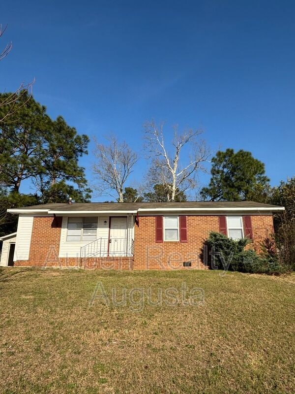 Building Photo - 2516 Kensington Dr E