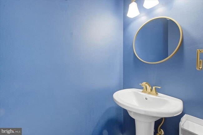 Photo - 14187 Royal Oak Ln