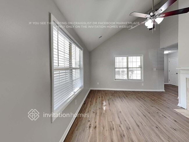 Photo - 1052 Autumn Crest Dr