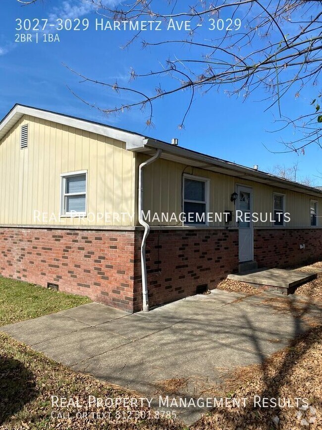 Building Photo - 2 Bedroom, 1 Bathroom West Side Unit 3029 Rental