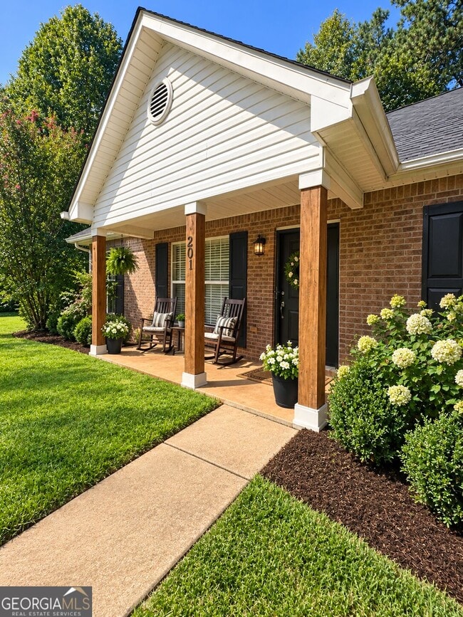 201 Derek Ct