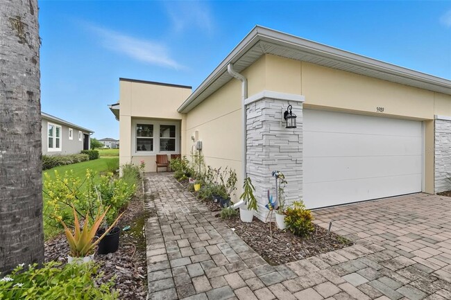 Photo - 5989 Timberdale Ave
