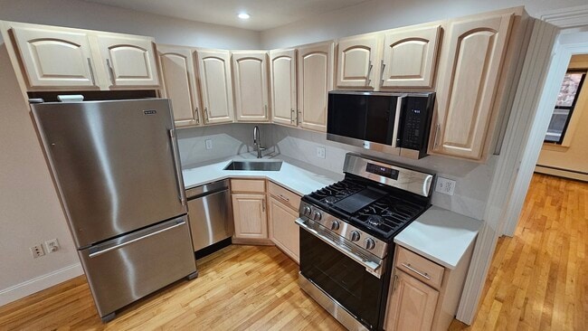 39 Salutation St Unit 33
