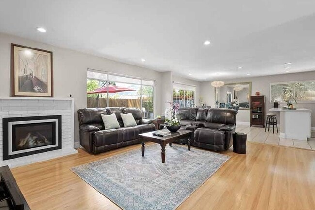 20 Westwood Dr
