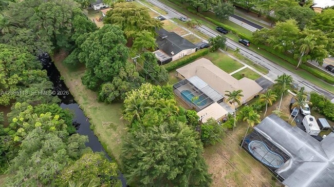 890 NW 65th Ave